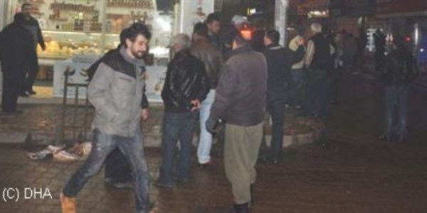Çalıştığı iş yerinin önünde döner bıçaklı saldırıya uğradı
