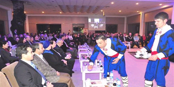 M�ezzzino�lu g�n�n yorgunlu�unu helva sohbetleri'nde att�
