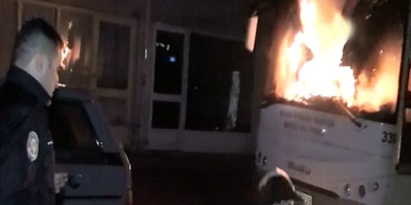 Diyarbak�r'da servis arac�na sald�r�