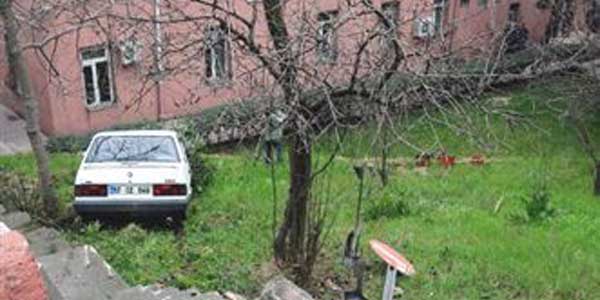 Otomobil, Sa�l�k M�d�rl��� bah�esine girdi