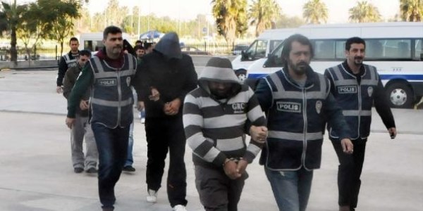 Otel inşaatlarından 500 bin liralık malzeme çaldılar