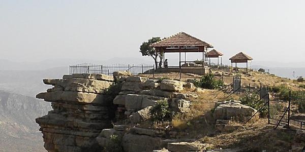 Esin öğretmen davasında, şüpheli eş tutuklandı