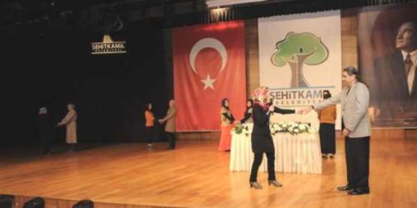 Şehitkamil Belediyesi 'aile okulu seminerleri' başladı