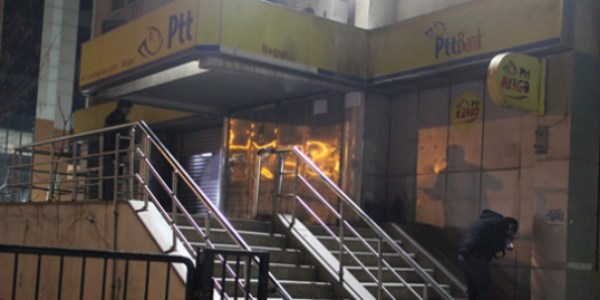 PTT'ye molotof atarken suçüstü yakalandı