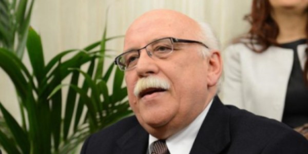 M�d�r yard�mc�l��� i�in de s�zl� s�nav...