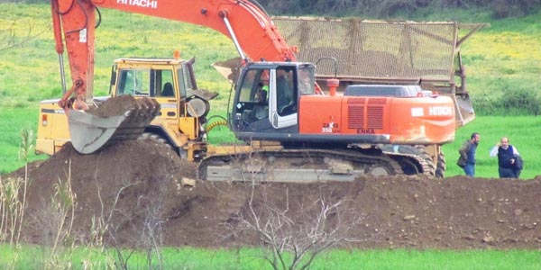 K���k Menderes sulamas�nda s�ra sol sahilde