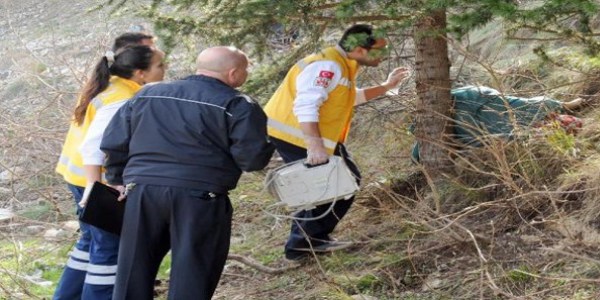 Odun toplarken kalp krizi ge�irip �ld�