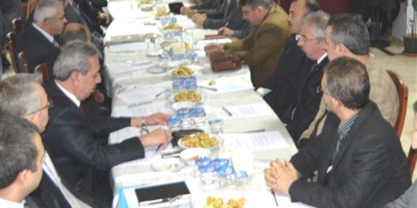 �l M�ft�l��� sivil toplum kurulu�lar�yla bir araya geldi