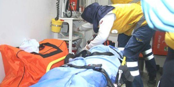 Kilis'e getirilen 28 suriyeli yaral�dan 2'si �ld�