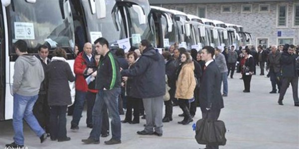Kuşadası'na sezonun ilk gemisi geldi