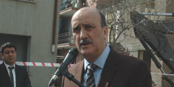 Elaz��'da iki binan�n y�k�m� ger�ekle�tirildi