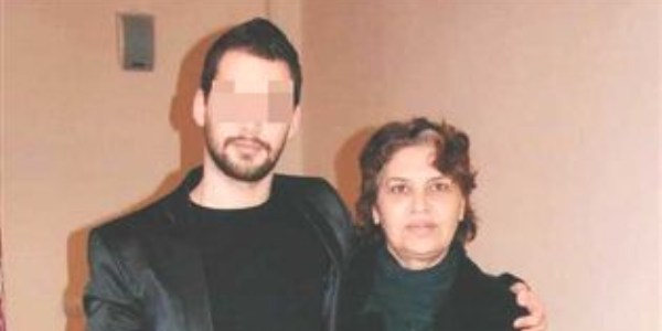 Babas�n� �ld�ren san���n yarg�lamas� s�r�yor