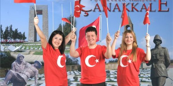Çanakkale zaferinin 98. yılında 98 metre Türk Bayrağı