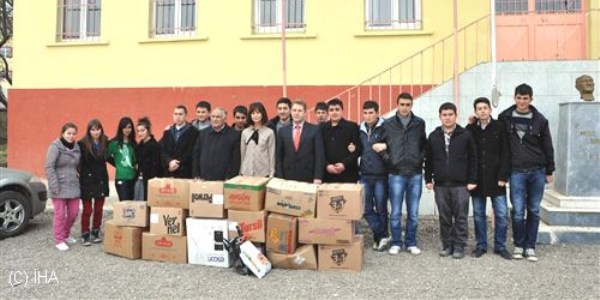 Suşehri Ticaret Meslek Lisesi öğrencilerinden örnek davranış