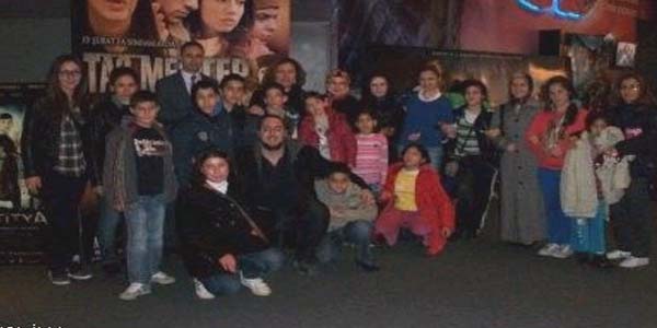 G�n�l El�ileri ile �ocuklar Ta� Mektep filminde bulu�tu