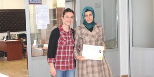 7 Aral�k �niversitesi'nde model u�ak sertifika t�reni