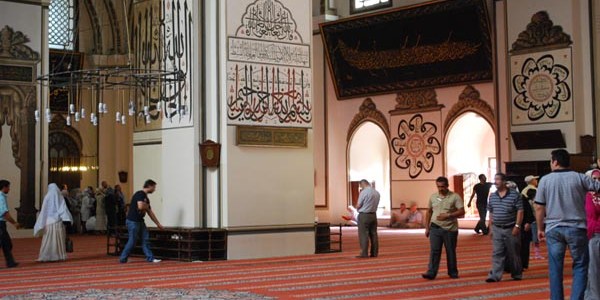 Diyanet'ten camileri gün boyu açık tutun genelgesi