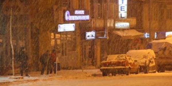 Caddeler buharlaştı