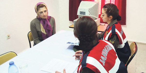 1.500 astsubaya kadına şiddet eğitimi
