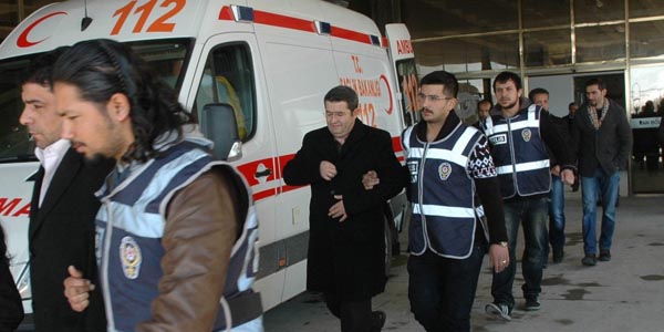 'K' t�r� yetki belgesi operasyonunda bir tutulama