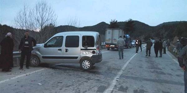 Sakarya'da trafik kazası: 4 yaralı