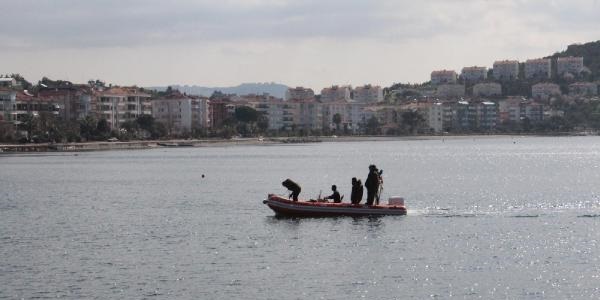 Kayıp balıkçıların teknesi 39 metre derinde bulundu