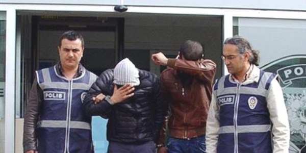 Sopalı gaspçılar tutuklandı