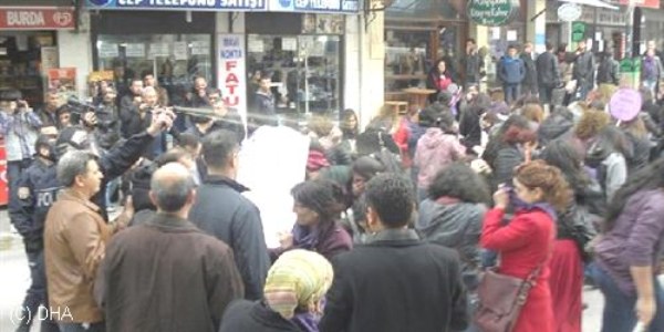 Kadınlar Günü'ne biber gazı