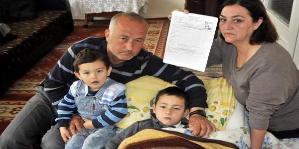 Engelli oğlu için hergün devlet kapısında