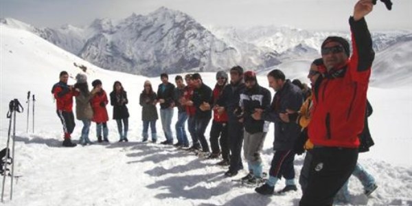 Hakkari'de 2 bin 700 rakımda kar trekkingi