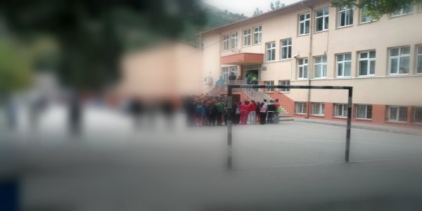 Amasya'da okullara yaklama yasa