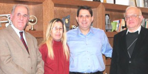 Muhtarlar�n dayan��ma mutlulu�u