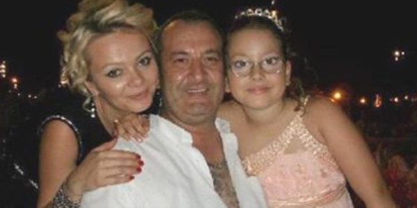 Aileyi kaza ay�rd�: 1 �l� 2 yaral�