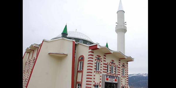 750 kişilik camii açılış için gün sayıyor