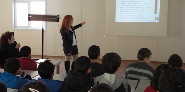Öğrenciler Toplum Sağlığı Merkezi'nce bilgilendirildi