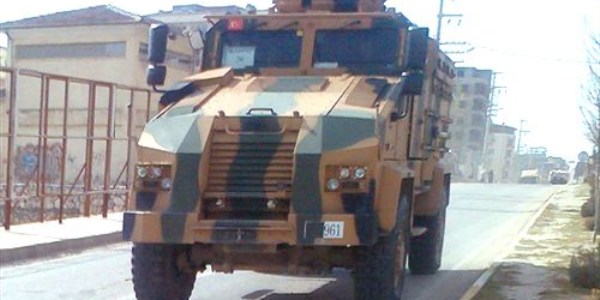 Silvan'da askeri araç sevkıyatı