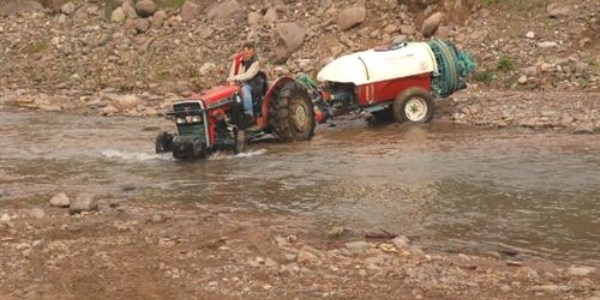 Hırsızlar 20 ton ağırlığındaki köprüyü çaldı