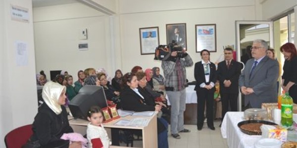 78 ya��ndaki nine geliniyle okuma yazma ��rendi