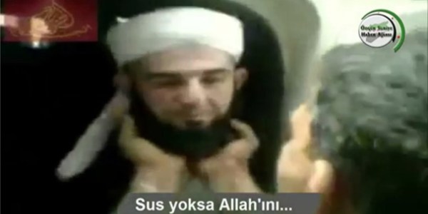 Cami imamlarının sakallarını yoldular