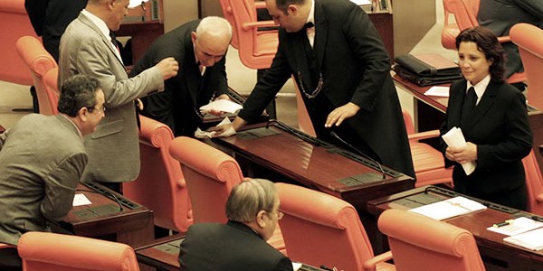 3100 TL'ye niversiteli 22 temizliki alyor