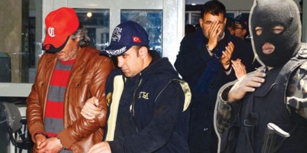 MİT, bombacıları Suriye'den paketleyip getirdi