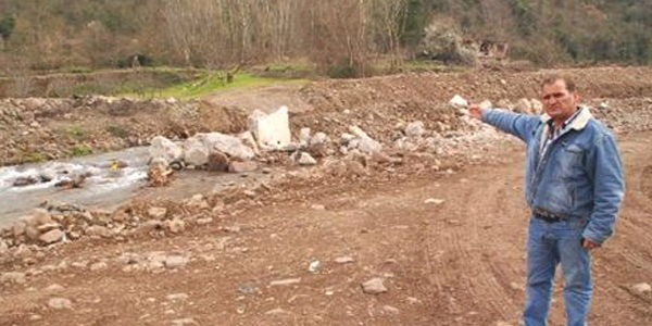 Polis 20 tonluk k�pr�y� hurdac�larda ar�yor