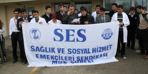 Ambulans şoförünün darp edilmesine tepki