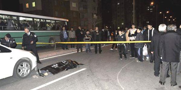 Gel kaynını gör, yerde yatıyor