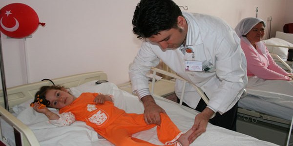 Türkiye'de bir doktora 592 hasta düşüyor