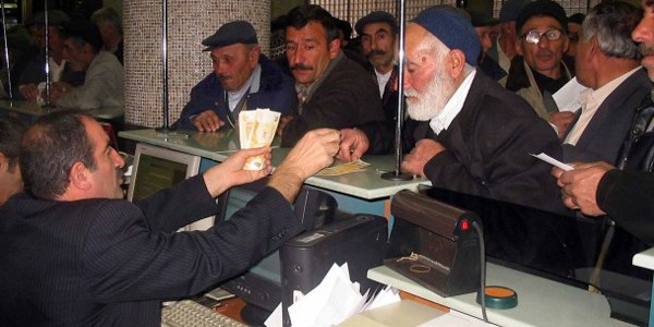 Ne kadar emekli maaşı ve ikramiye alacağınızı öğrenmek istermisiniz?