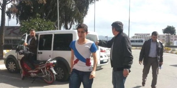 Liselilerin kavgasında kan aktı: 2 yaralı