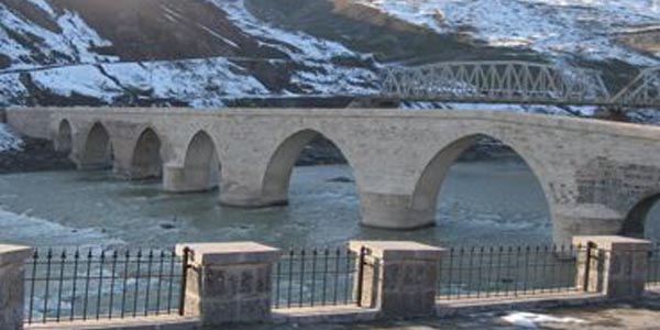 Köylülerin yol hasreti 'köprü' ile son buldu