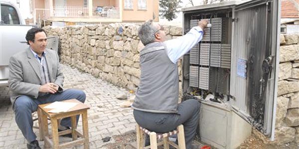 Ergani'de telekom trafosu kundaklandı