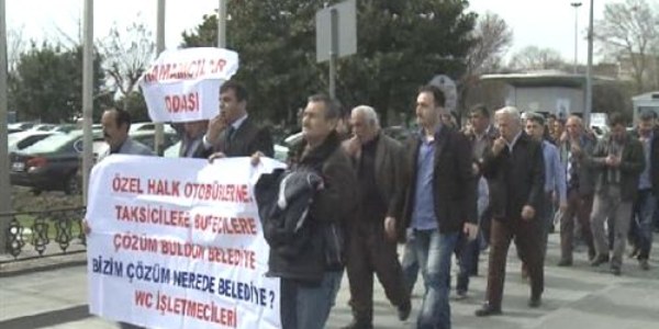 Tuvalet i�letmecilerinden d�d�kl� protesto